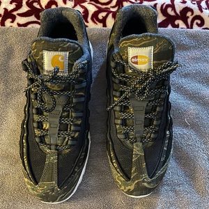 Nike Airmax x Carhart.